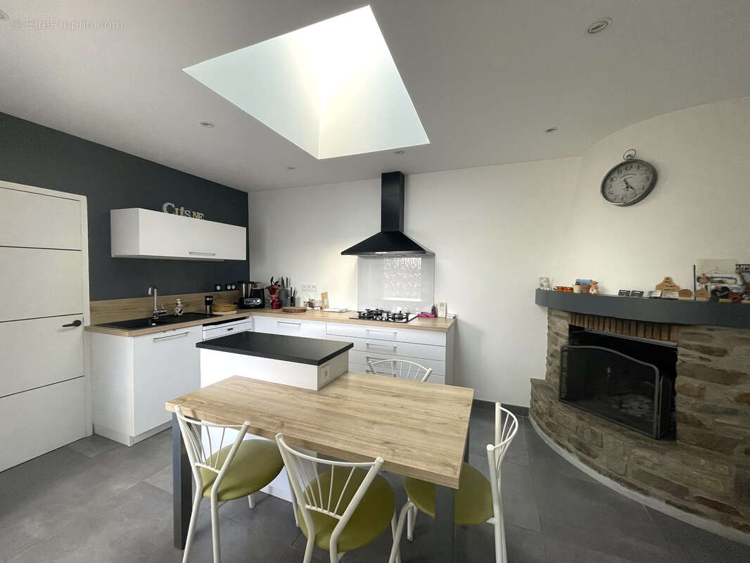 Maison à SAINT-MARS-DU-DESERT