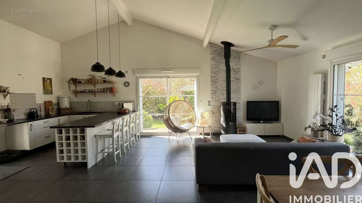 Photo 4 - Maison à SALLES