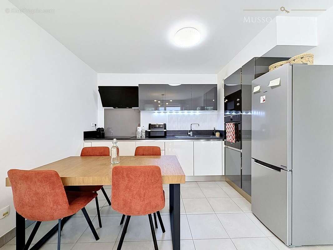 Appartement 50 m² à Marseille-11e  - photo 2