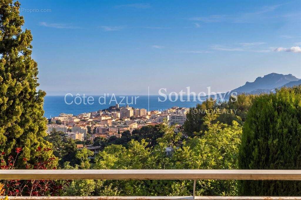 Le Cannet appartement vue mer avec grandes terrasses dans résidence de prestige - photo 4