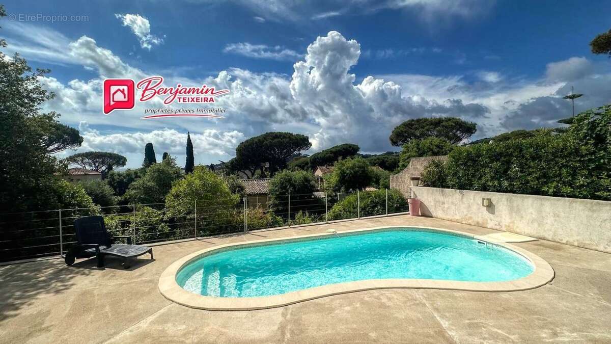 Villa Sainte Maxime 6 pièce(s) 117 m2 - Garage 27m² - Vue mer - piscine - photo 12