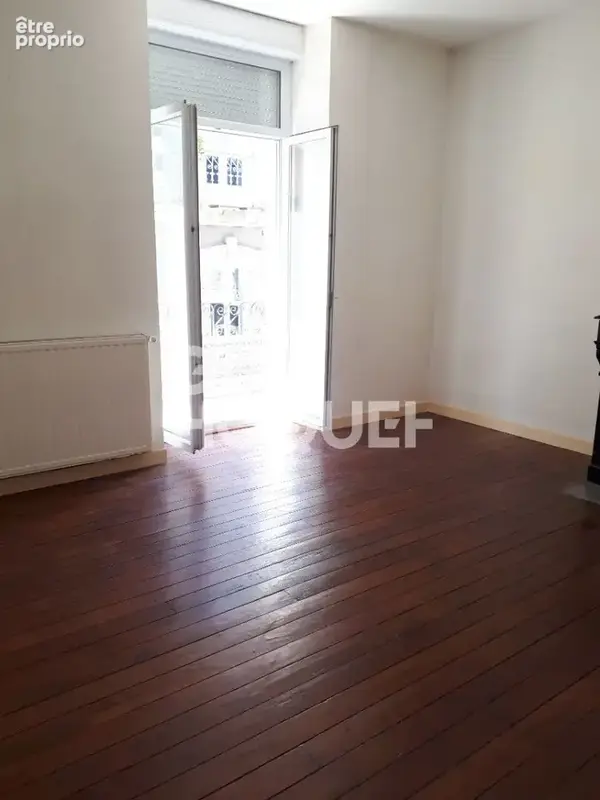 Appartement 3 pièces - Charme et Confort au Coeur de la Ville - photo 4