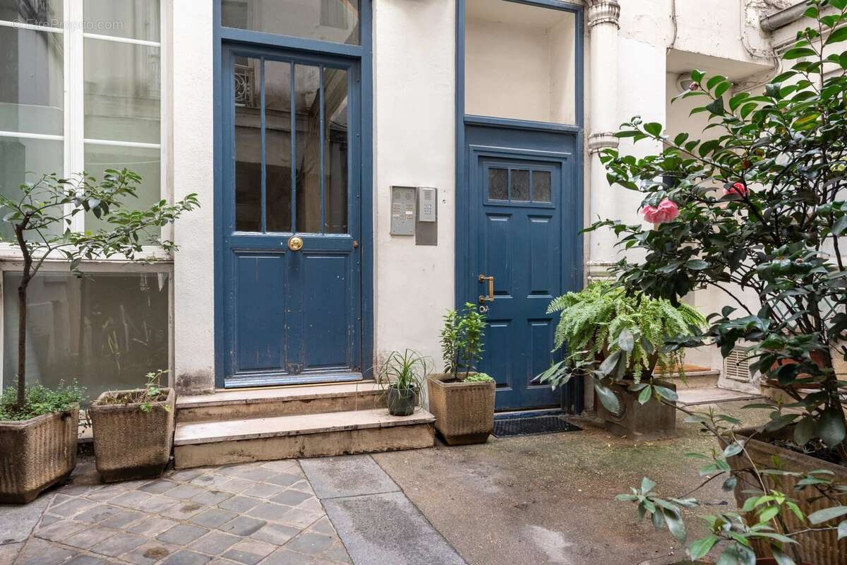 Appartement à PARIS-10E