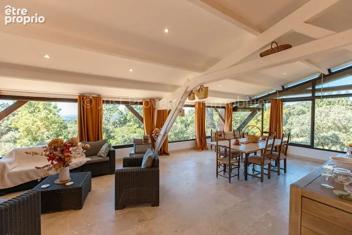 Maison Saint Hippolyte Le Graveyron 6 pièces 179 m2 avec garage sur 8685 m² - photo 5