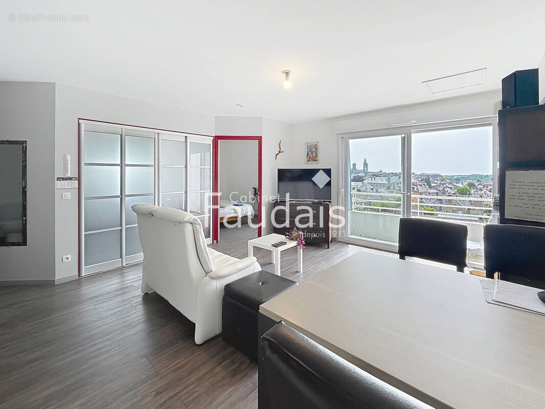 Appartement à COUTANCES
