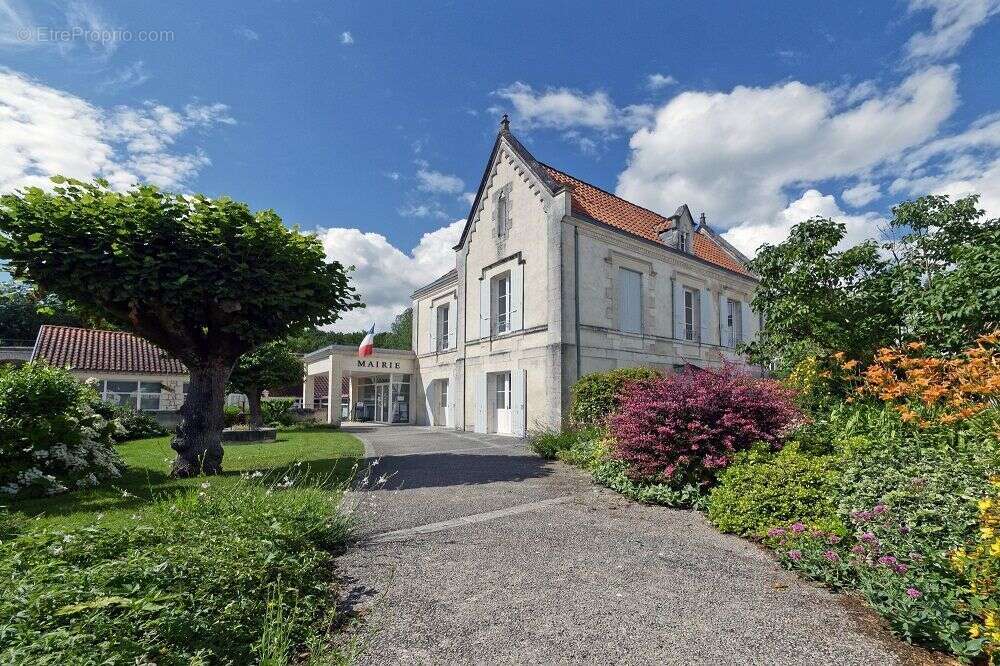 Terrain à FONTCOUVERTE