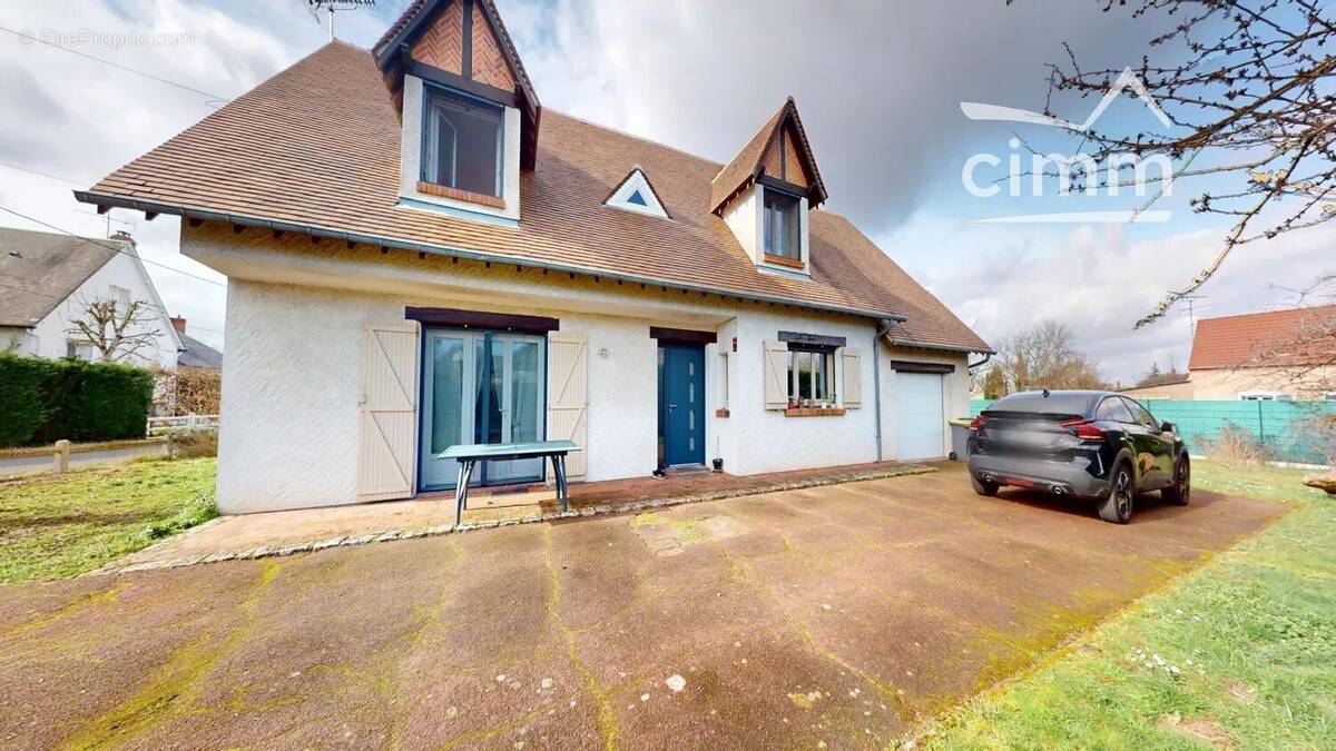 Maison à SAINT-CYR-EN-VAL