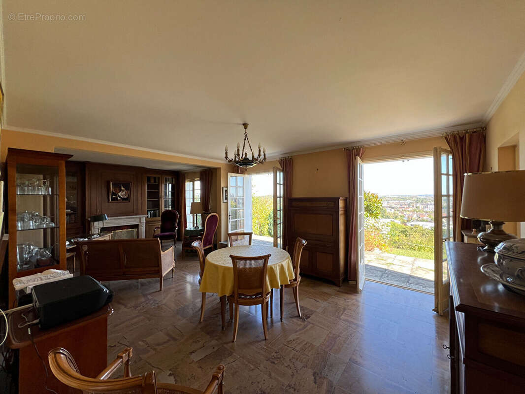 Maison à CREGY-LES-MEAUX