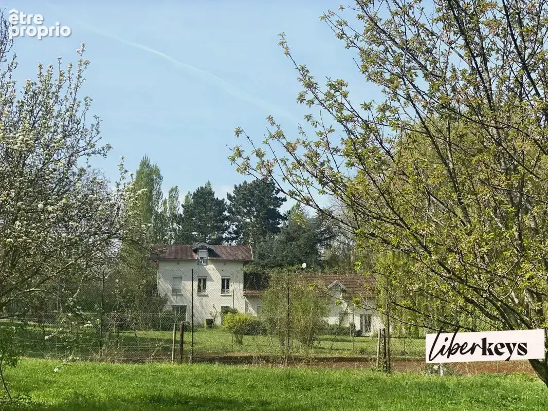 Propriété de 221 m² carrez zt 274 m² surface totale de 7 pièces dans le Vexin à la lisière de la Troesne à Trie-Château 60590 - photo 3