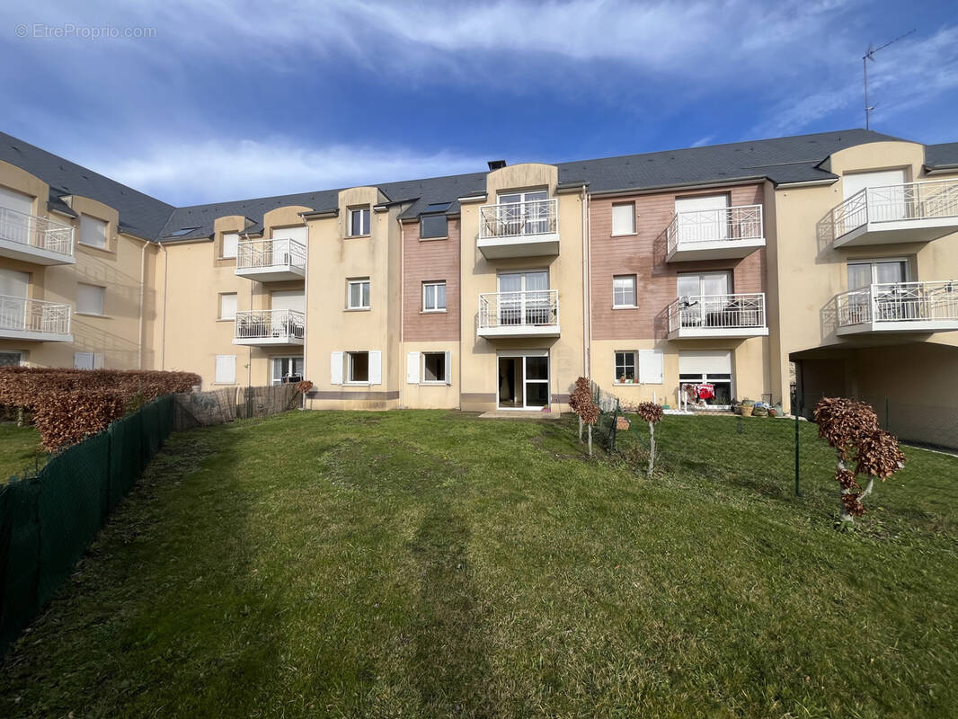 Appartement à PORT-EN-BESSIN-HUPPAIN