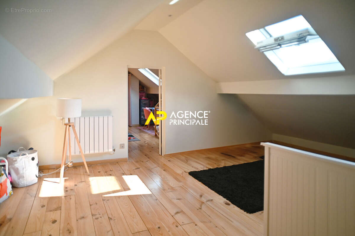 Maison à SARTROUVILLE