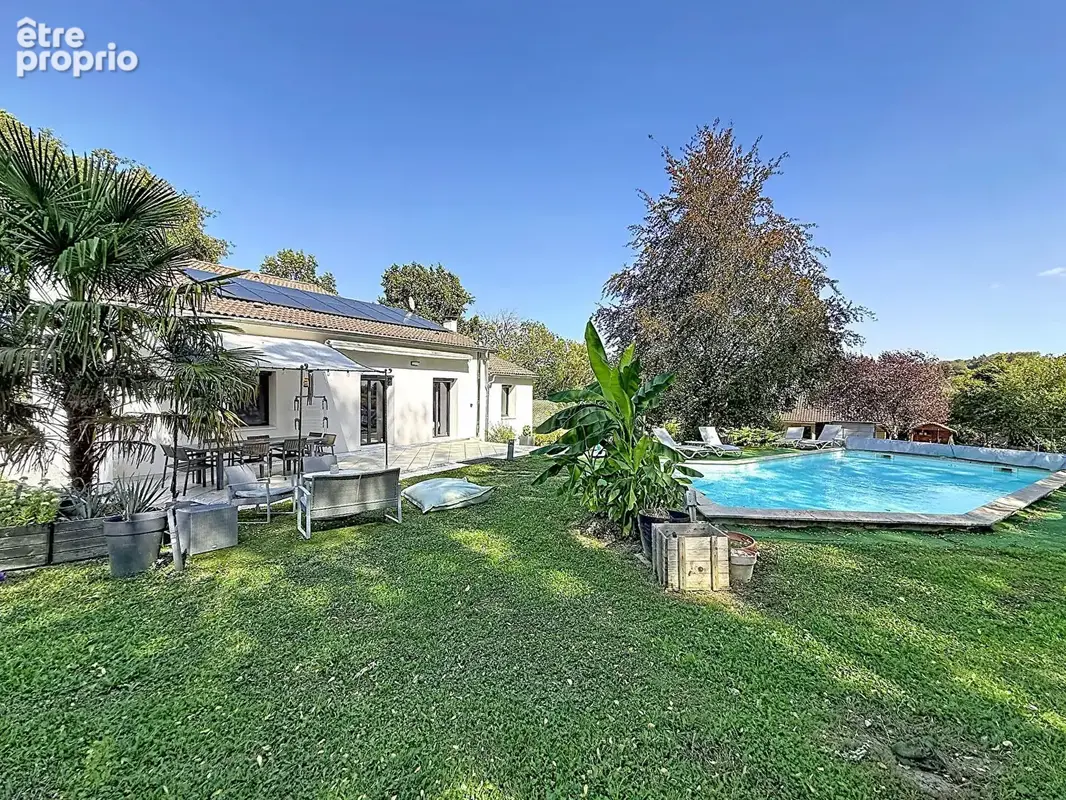Charmante villa dans un écrin de verdure au calme , 3 chambre et un T2 indépendant, sous sol, piscine. - photo 6