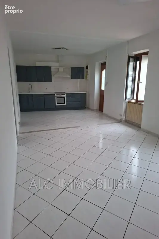 Maison 6 pièces 122 m² à vendre à Fresnay-Sur-Sarthe (72130) - photo 3