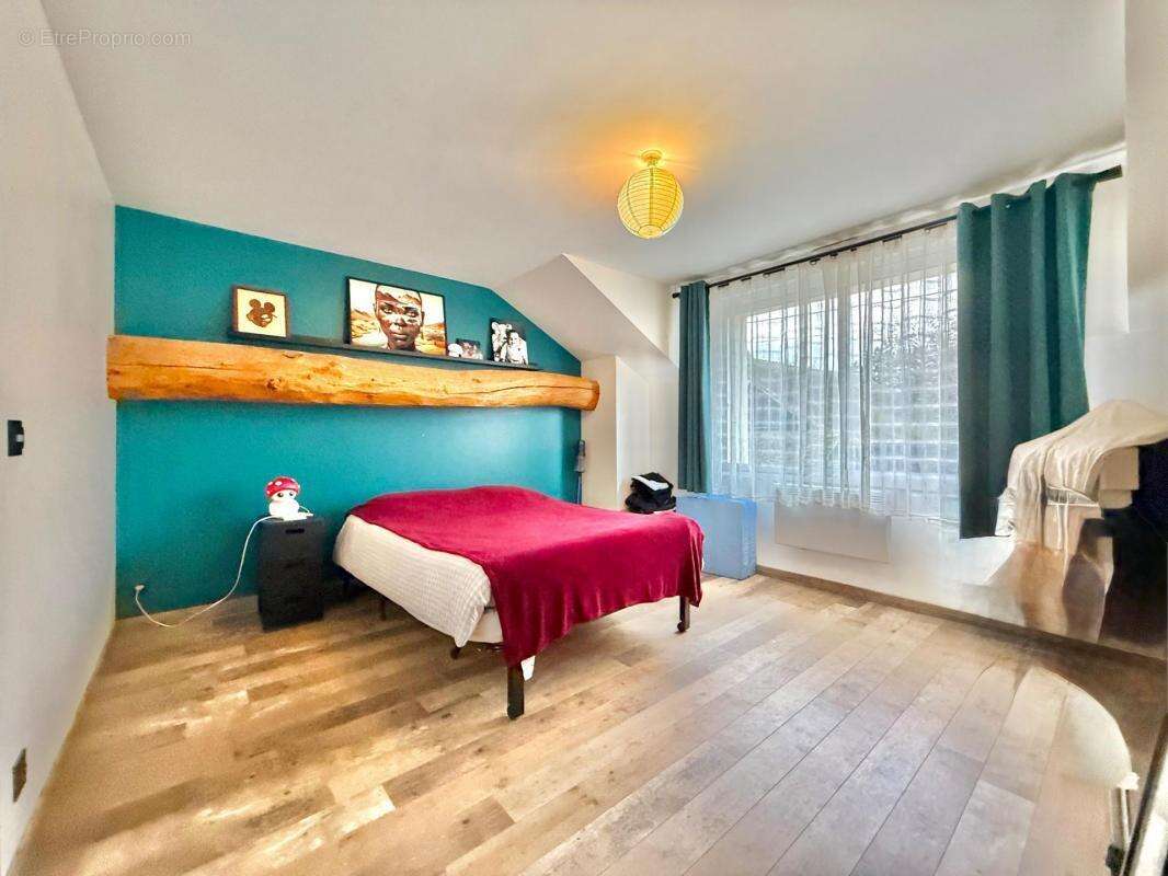 Maison à LE CHATELET-EN-BRIE