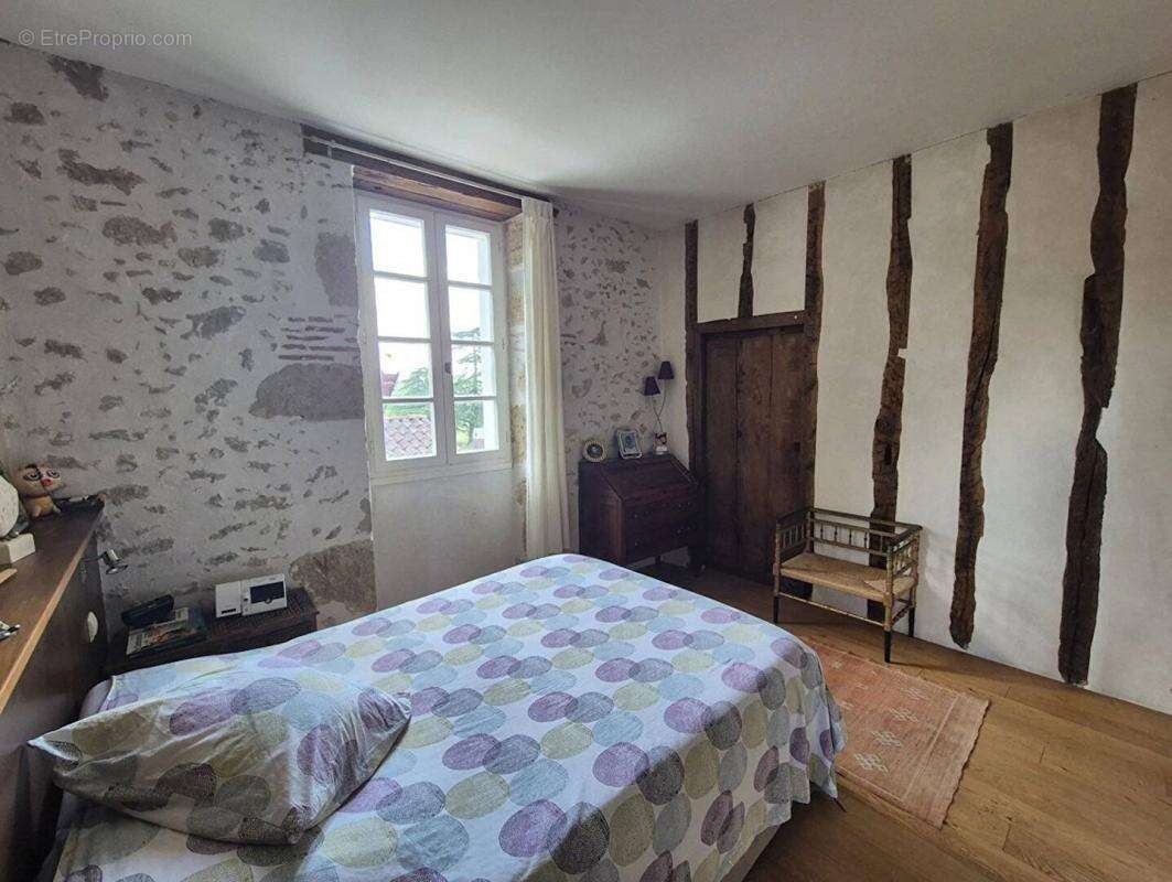 Maison à SAINT-JEAN-LE-COMTAL