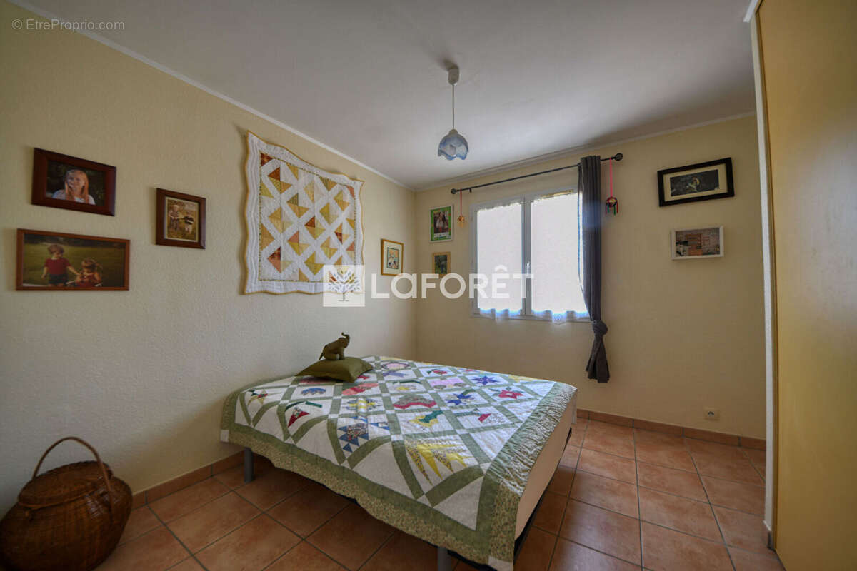 Jolie propriété de style provençal avec piscine à vendre à Lisle-sur-Tarn - photo 8
