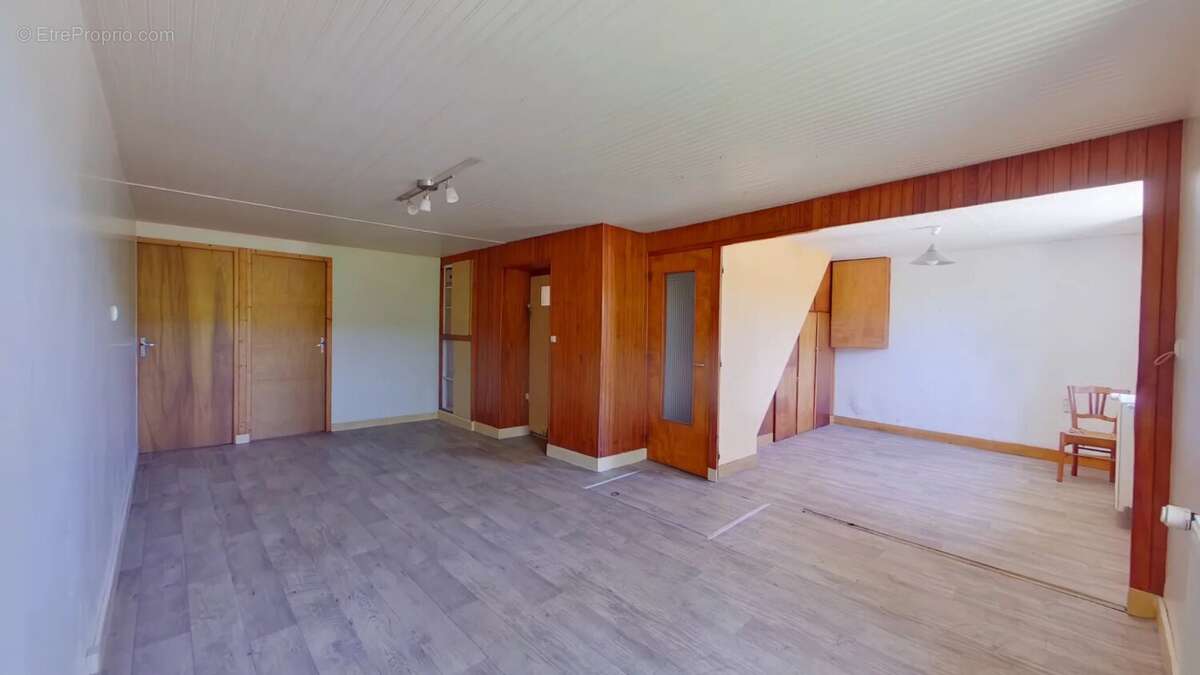 Maison de village avec 1589m² de terrain - photo 3