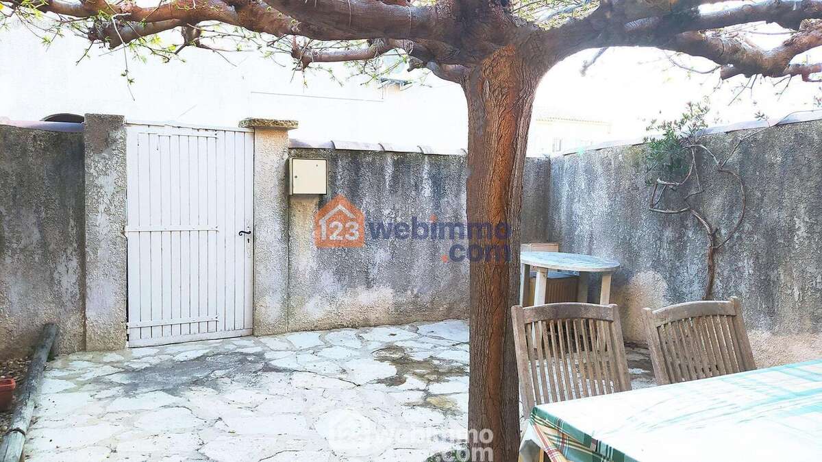 ...d'une surface de 25m²... 8 - Maison à SAINTES-MARIES-DE-LA-MER