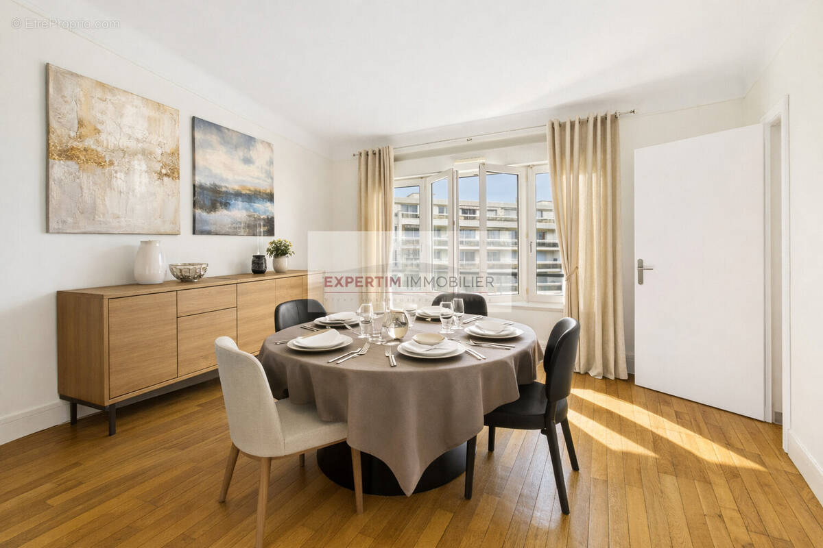 Appartement à VERSAILLES