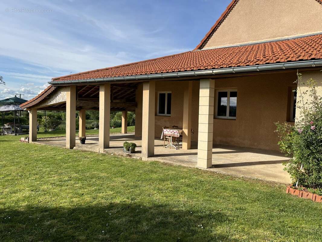 Maison 250 m² à Rancy  - photo 3