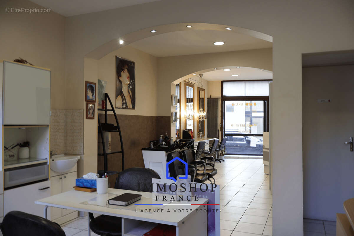 Commerce à MARSEILLE-4E