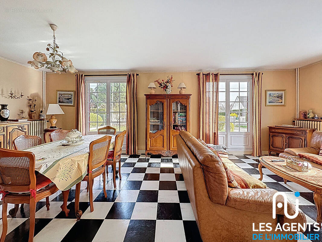 Maison à MEUNG-SUR-LOIRE