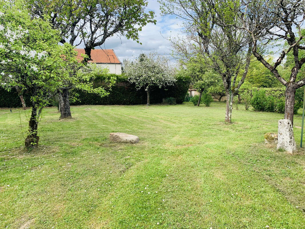 Maison à MONTACHER-VILLEGARDIN