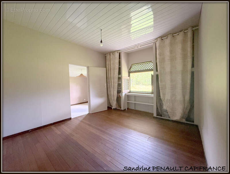 A vendre a sinnamary une magnifique maison t6 de 122 m² superficie terrain 3,5 hectares - au prix de 249 000 € - photo 15