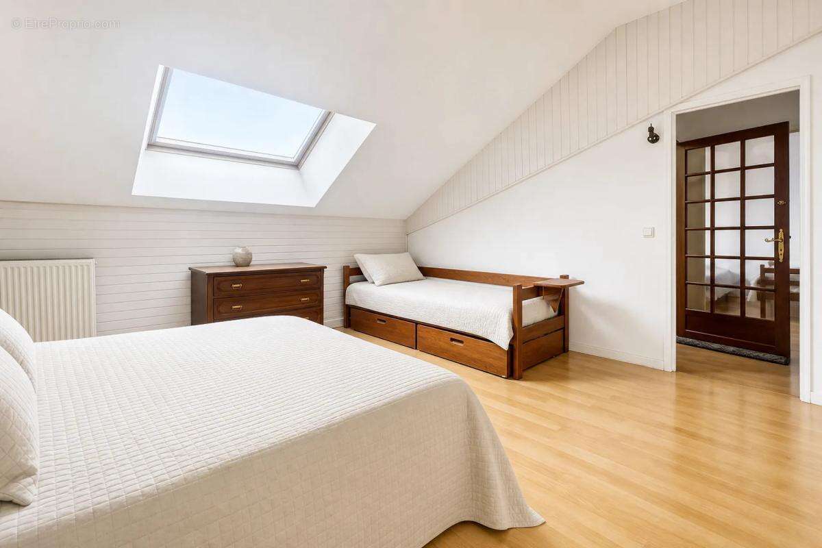 A saisir somptueuse maison de 8 pièces de 201 m² à Auxy !! - photo 11