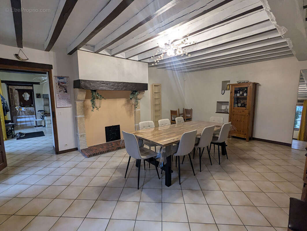 Maison à SAINT-SULPICE