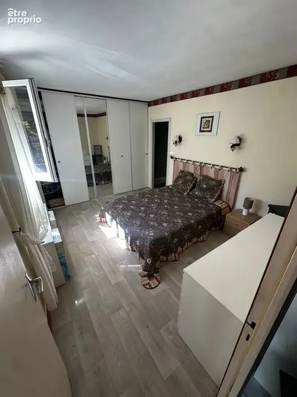 vaste maison de ville  180 m2 plus cour. - photo 8