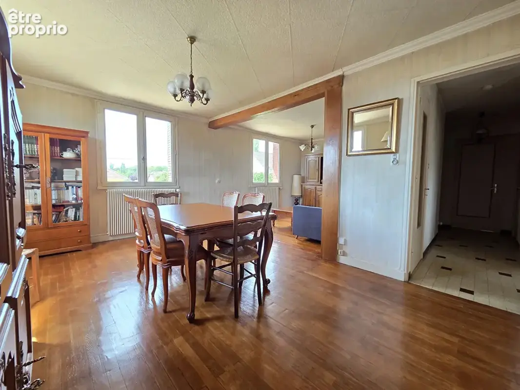 Maison individuelle de 75m²  à rénover - Terrain de 1 750 m² - Grenier aménageable - À 3 min de Bletterans - photo 3