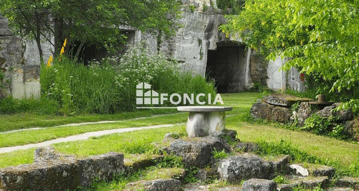 Hameau à vendre à 1 940 000 euros - photo 5