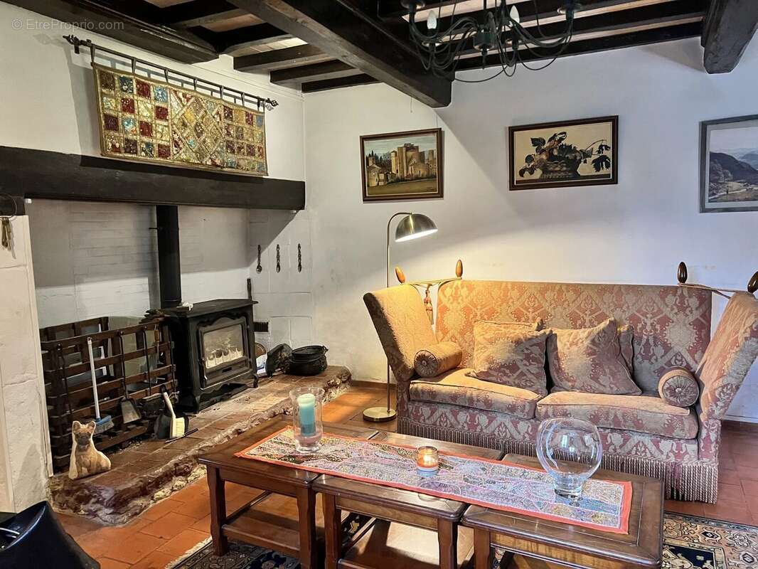 Agréable maison gasconne, cosy et pleine de charme, offrant 2 à 3 chambres et une belle piscine. - photo 3