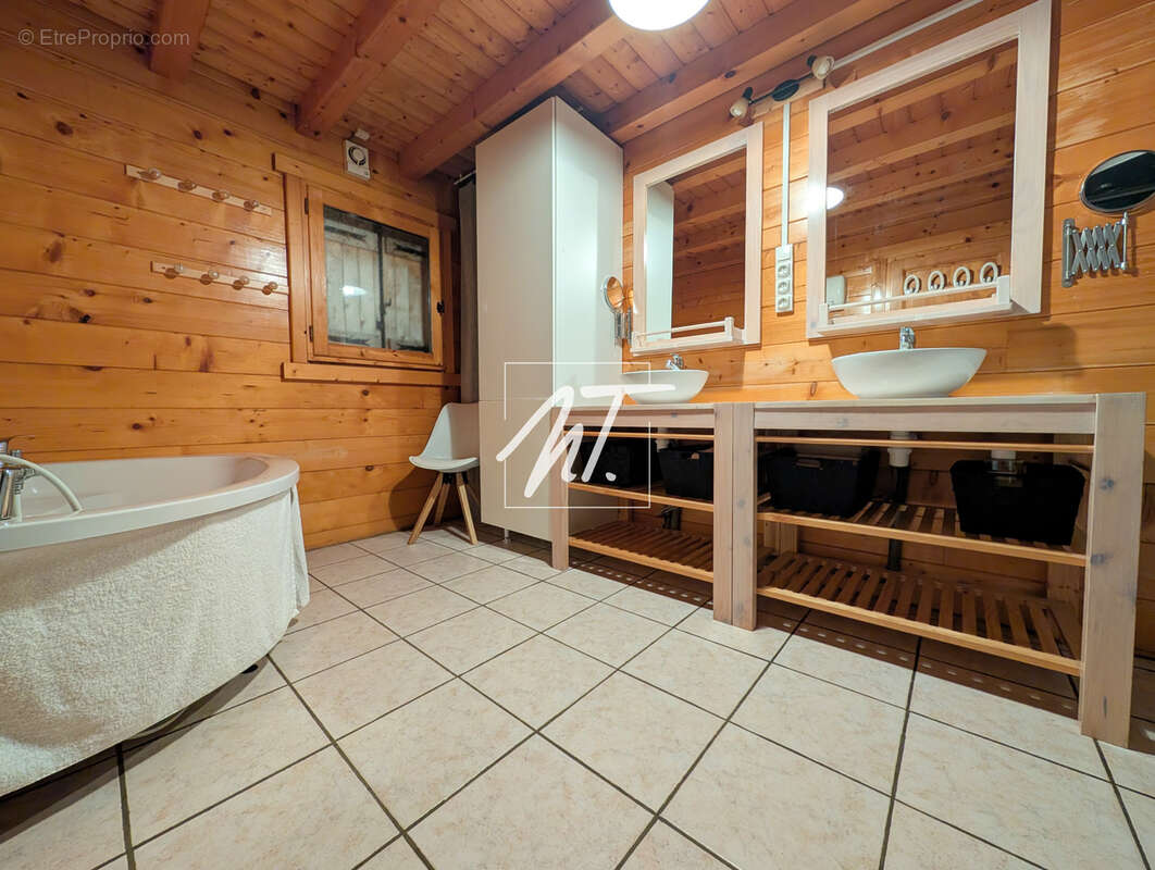Maison à TANINGES