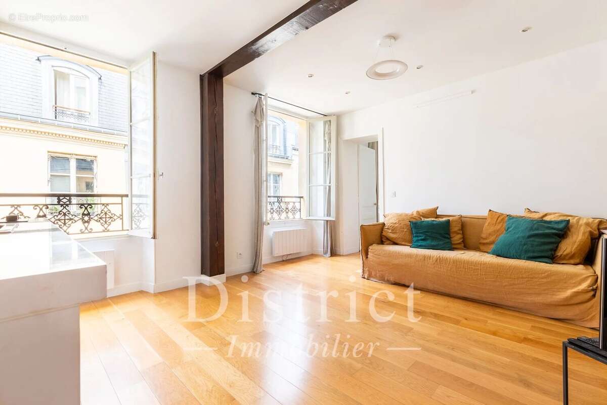 Appartement à PARIS-4E