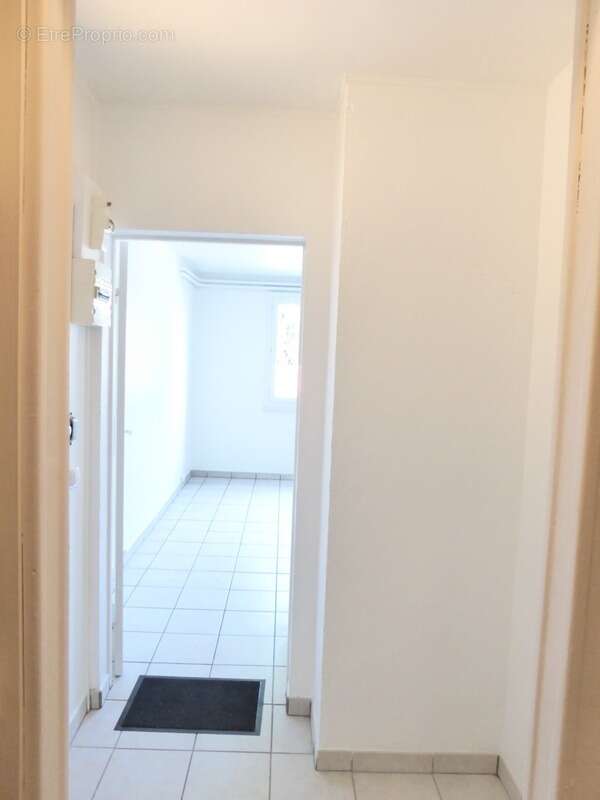 Appartement à BRUYERES-LE-CHATEL