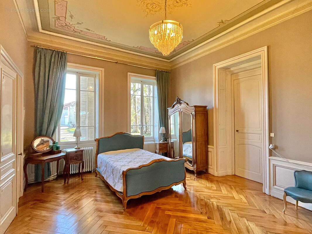 Appartement à LA TOUR-DU-PIN