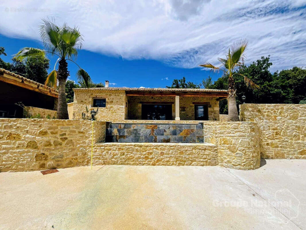 Maison à SAINT-ANDRE-DE-ROQUEPERTUIS