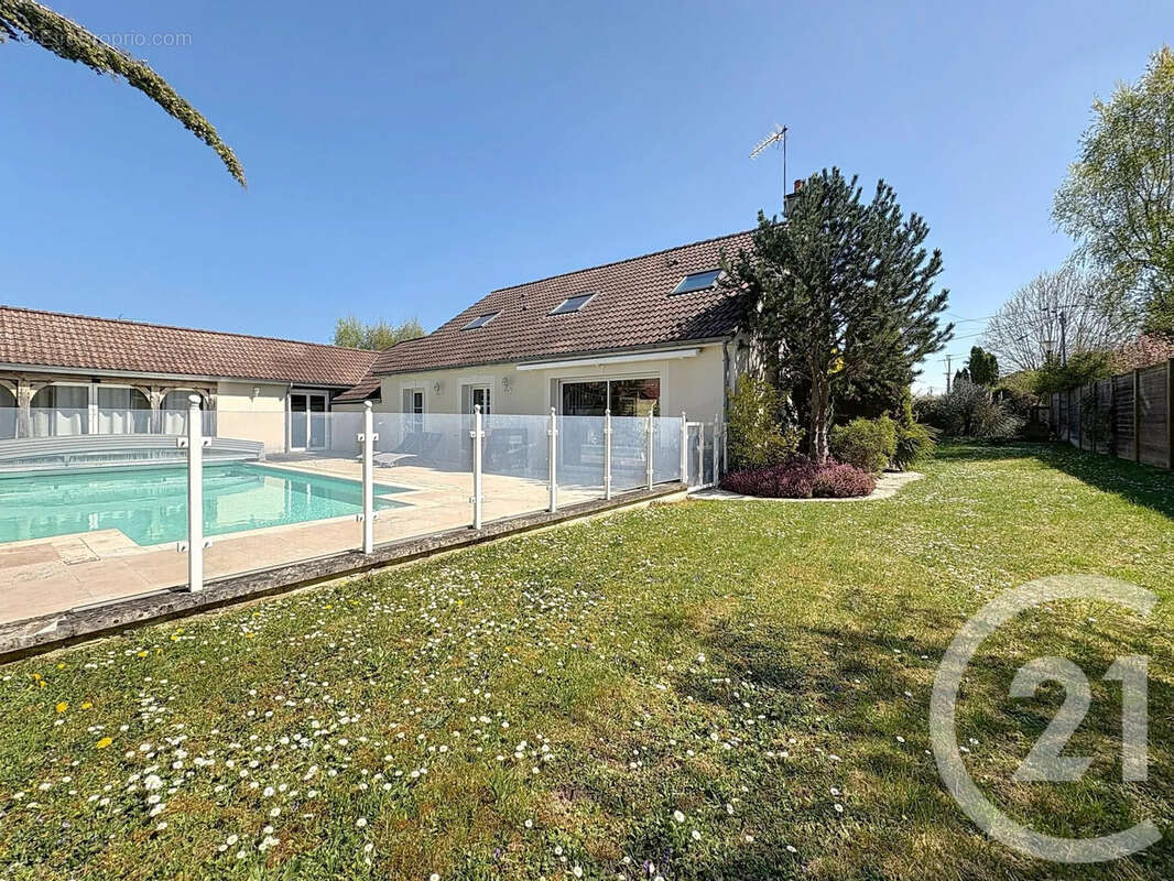 Maison à BREVIANDES