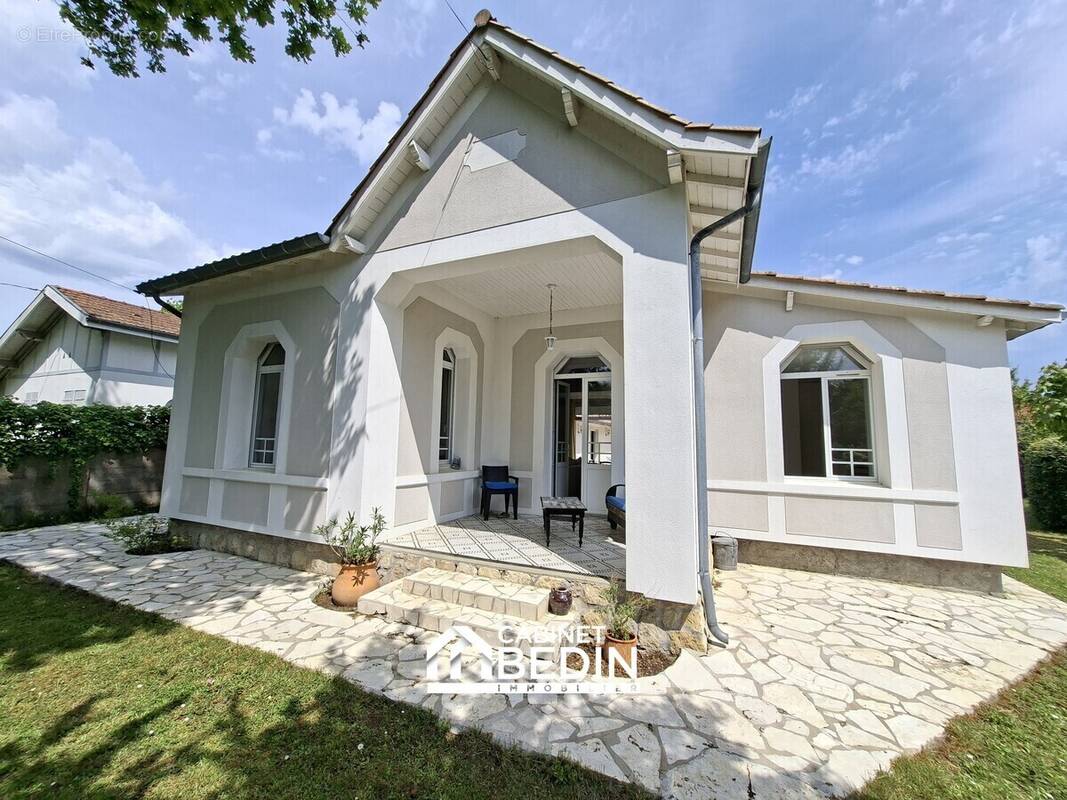 Maison à ARES