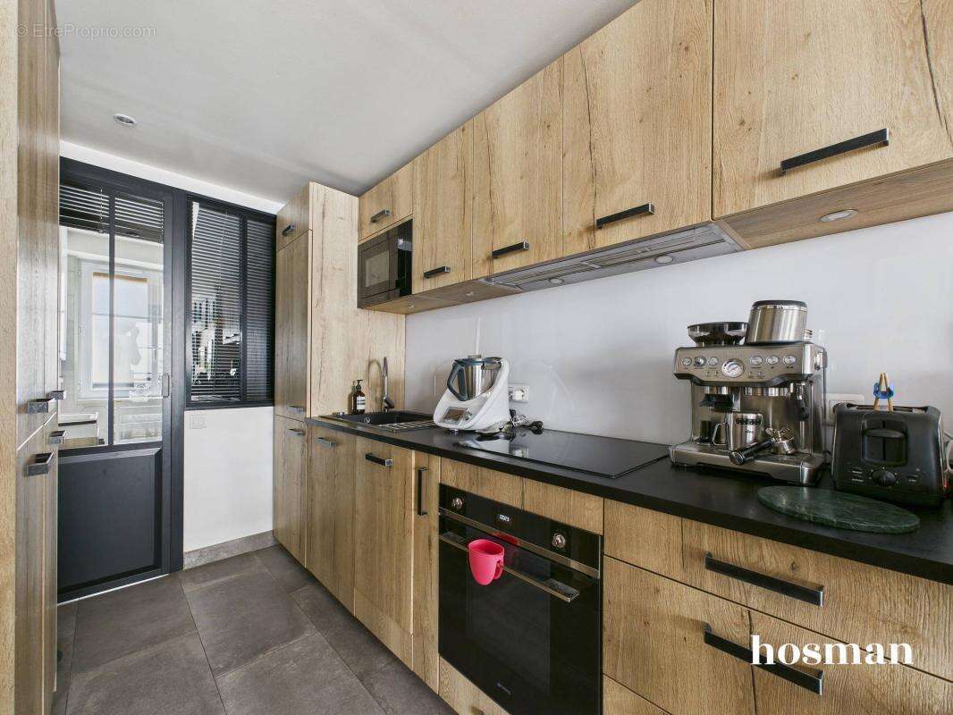Appartement à PARIS-17E