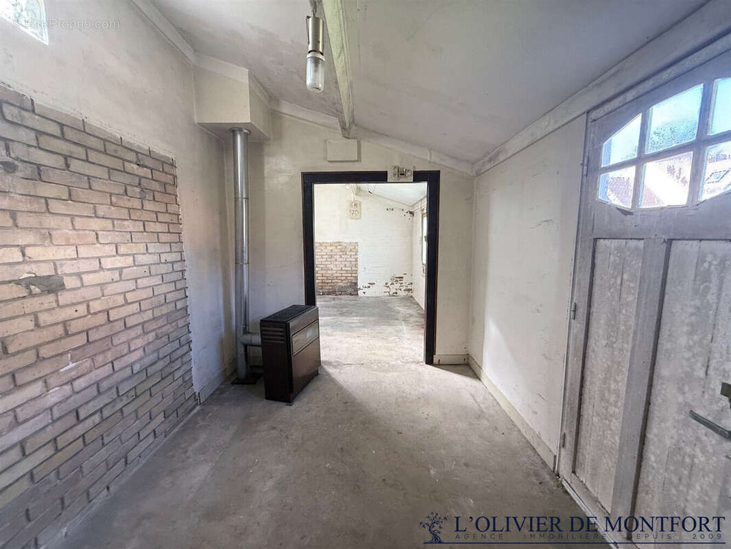 Dépendance à rénover de 2 pièce(s) 23 m² - photo 5