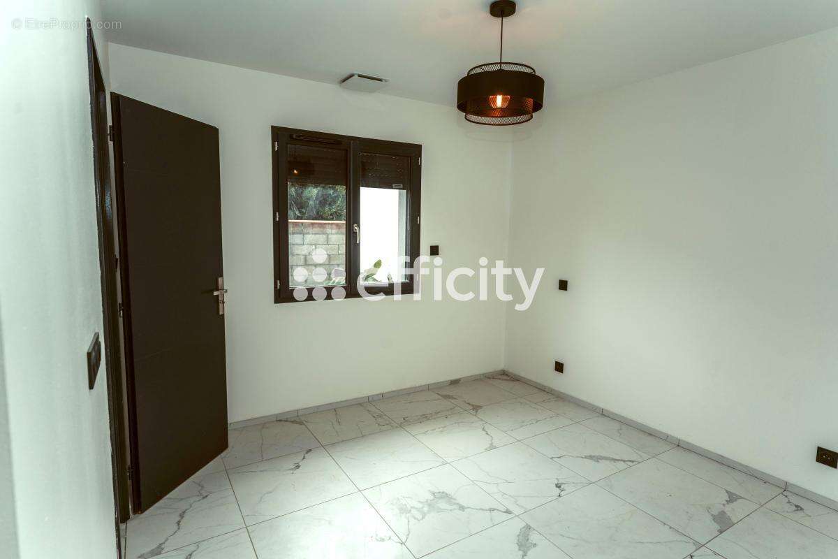 Maison récente - photo 12