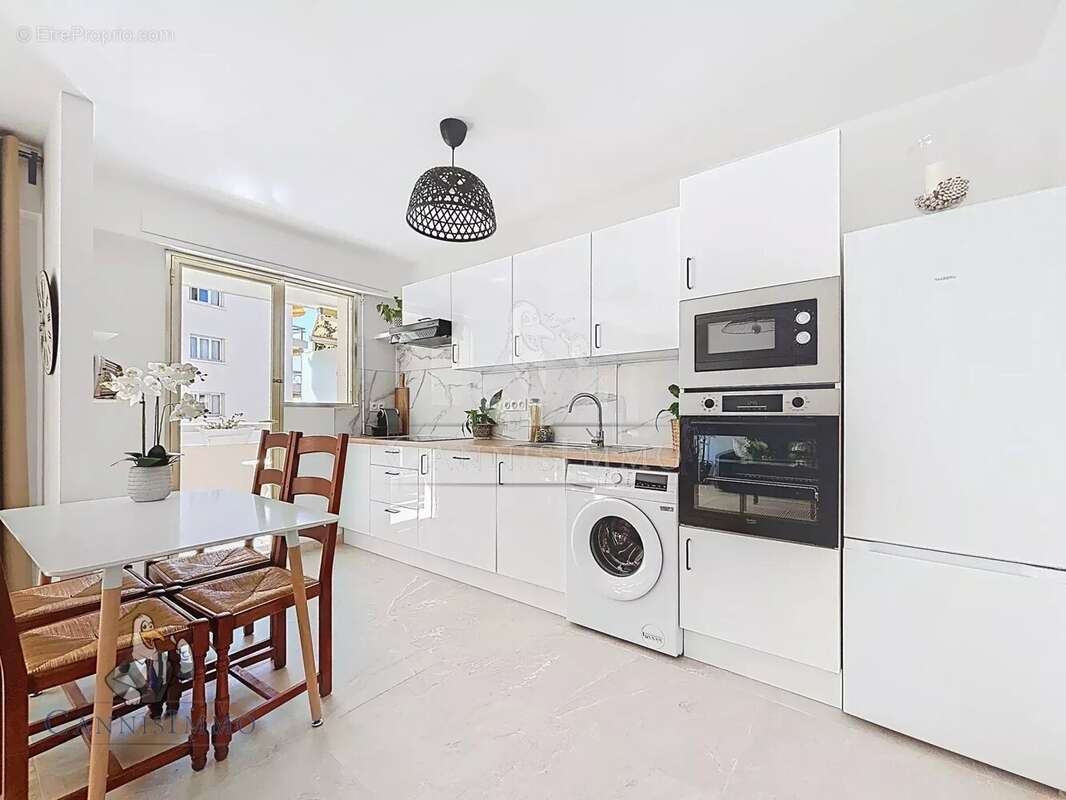 Appartement à LE CANNET