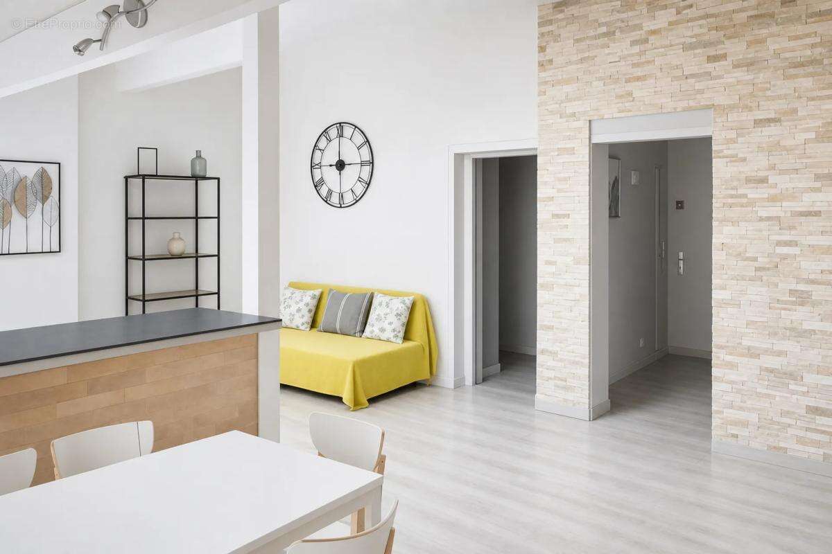 Appartement rénové avec vue cathédrale à Albi - photo 2