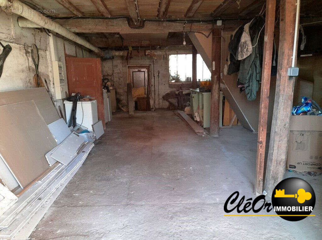 Maison à SAINT-AMBREUIL