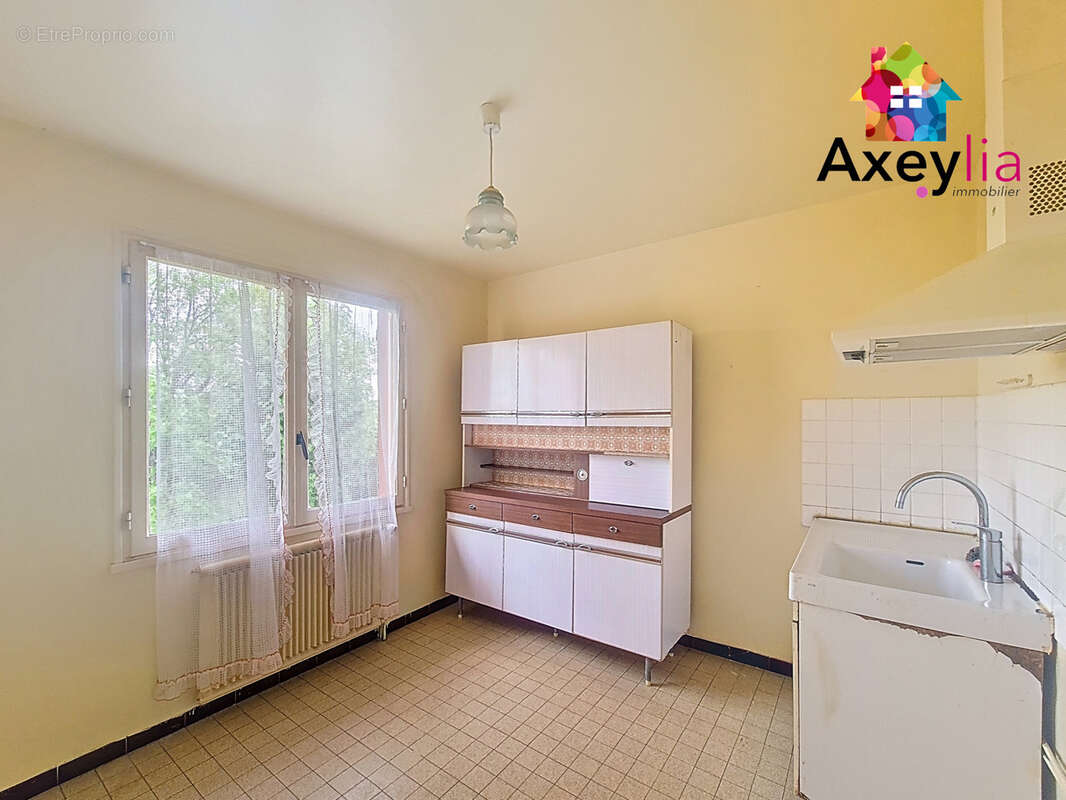 Maison à LA CLAYETTE