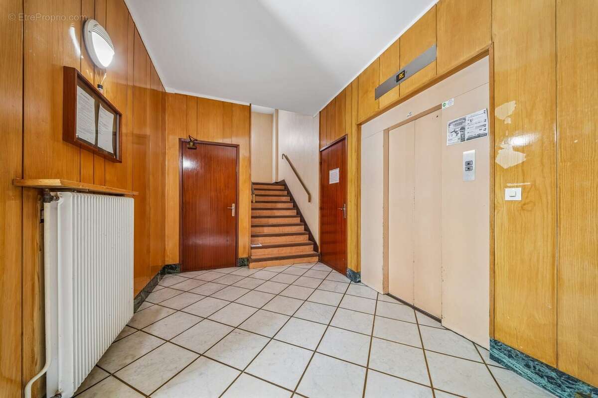 Appartement à BOURG-LA-REINE