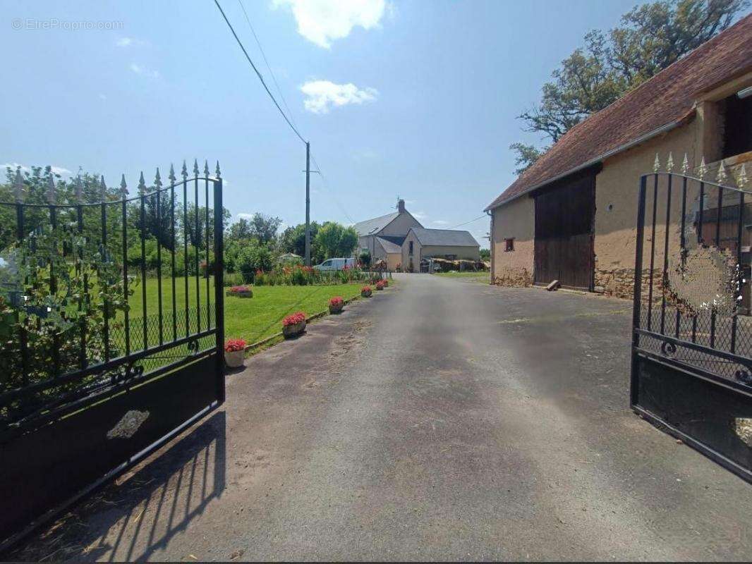 Maison à CHASSIGNOLLES